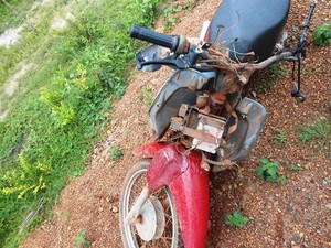 Mulher morre após moto em que andava colidir com carro na PI-113