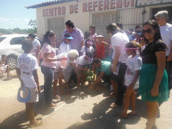 Caminhada e plantio de árvores marcam enceramento de Projeto Ambiental em Barão de Grajaú