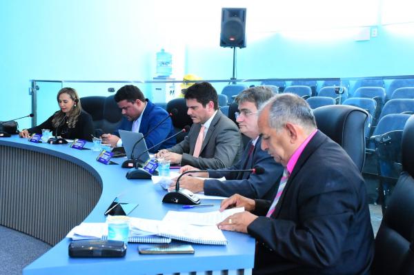 Vereadores de Floriano realizam duas sess&otilde;es na abertura da &uacute;ltima quinzena de outubro(Imagem:CMF)