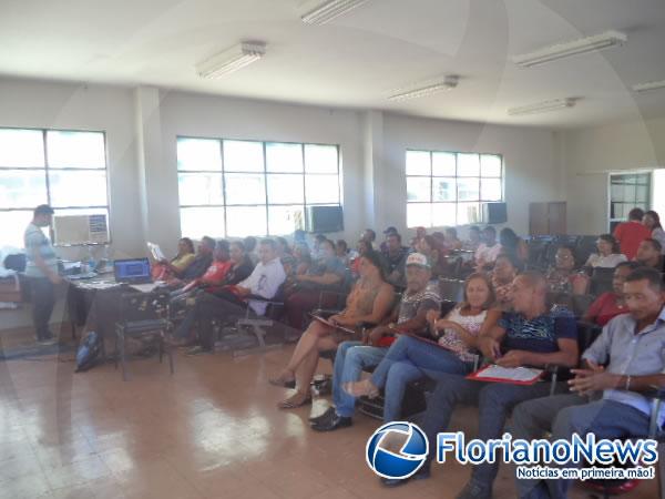 FETAG-PI e P&oacute;lo Sindical discutem projeto com representantes dos Sindicatos da regi&atilde;o.(Imagem:FlorianoNews)