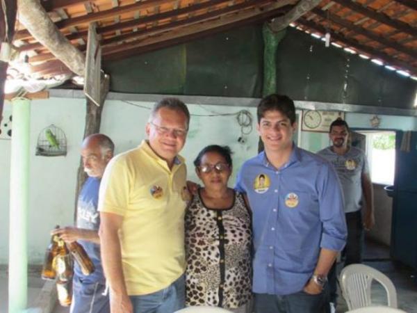 Enéas Maia visita mercado público em Nazaré