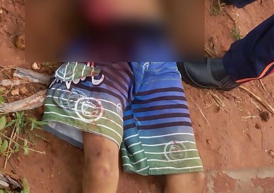 Adolescente é executado a tiros em estrada vicinal