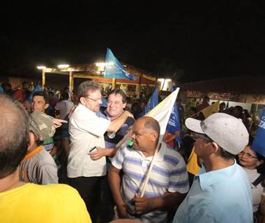 Na disputa pelo Senado, Wilson Martins recebe apoios de ex-prefeitos