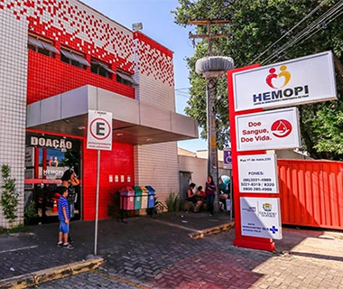 Bebê precisa de sangue O negativo para continuar tratamento; veja como ajudar