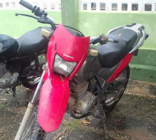 Força Tática recupera motocicleta abandonada na zona rural de Floriano