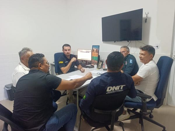 Força-tarefa discute intervenções para reduzir acidentes na rotatória da TV Alvorada, em Floriano(Imagem:FlorianoNews)