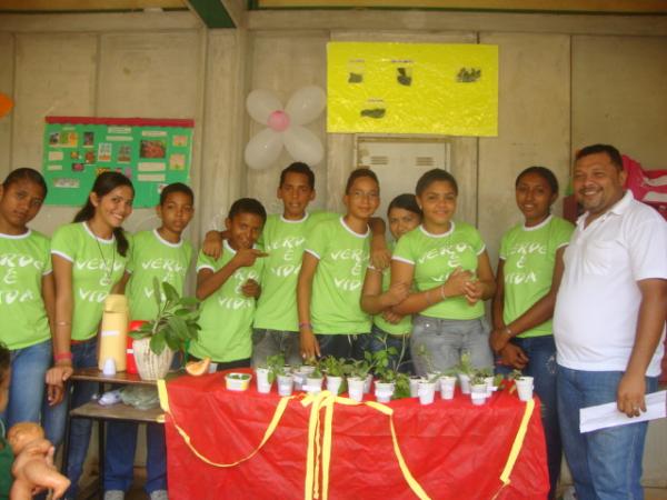Feira de ciencias da Escola Raimundinha Carvalho(Imagem:reda&ccedil;&atilde;o)