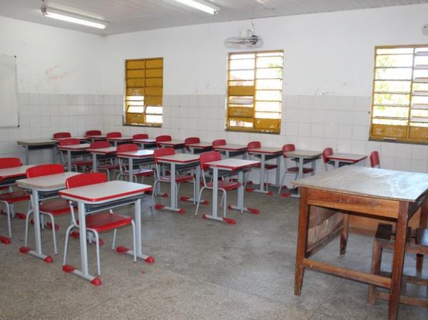 Salas de aula ficaram desertas ap&oacute;s alunos n&atilde;o comparecem a escola com medo.(Imagem:Catarina Costa/G1)