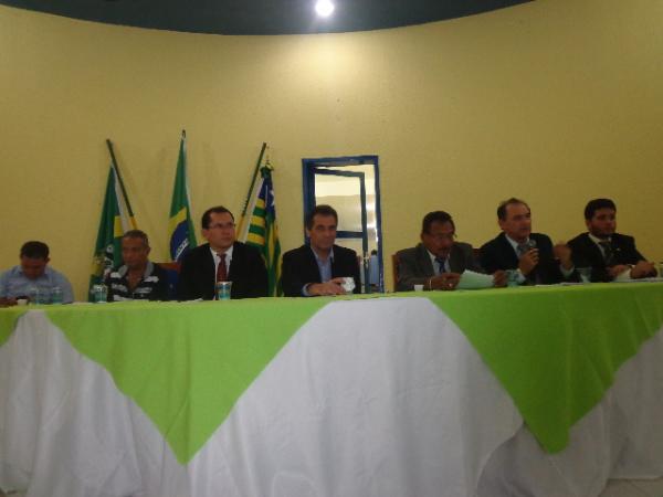 Câmara Municipal realizou audiência pública sobre esgotamento sanitário de Floriano
