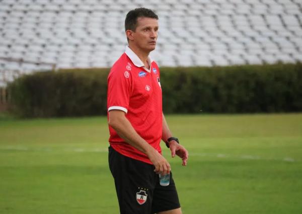  Gerson Gusm&atilde;o, t&eacute;cnico River-PI.(Imagem:J&uacute;lio Costa )