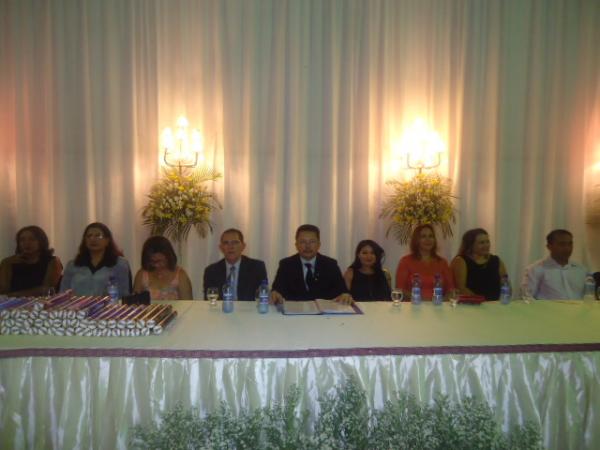 CEEP de Floriano realiza formatura de cursos t&eacute;cnicos.(Imagem:FlorianoNews)