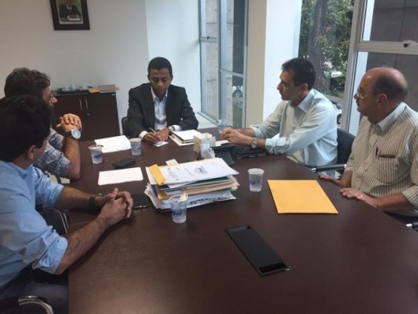 Prefeito Gilberto Jr e Sec. Bigman t&ecirc;m audi&ecirc;ncia com Secret&aacute;rio Estadual de Sa&uacute;de.(Imagem:SECOM)