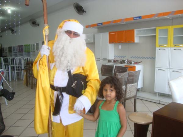 Papai Noel Amarelo(Imagem:reda&ccedil;ao)