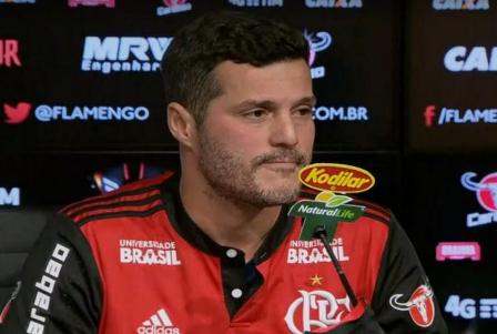 Júlio César retorna para se aposentar no Flamengo