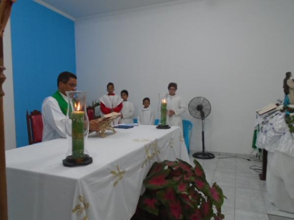 Prociss&atilde;o e missa abrem festejos de Nossa Senhora da Concei&ccedil;&atilde;o no bairro Irapu&aacute; I.(Imagem:FlorianoNews)