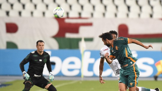 Oeste anuncia Thiago Carpini como técnico na vaga de Renan Freitas