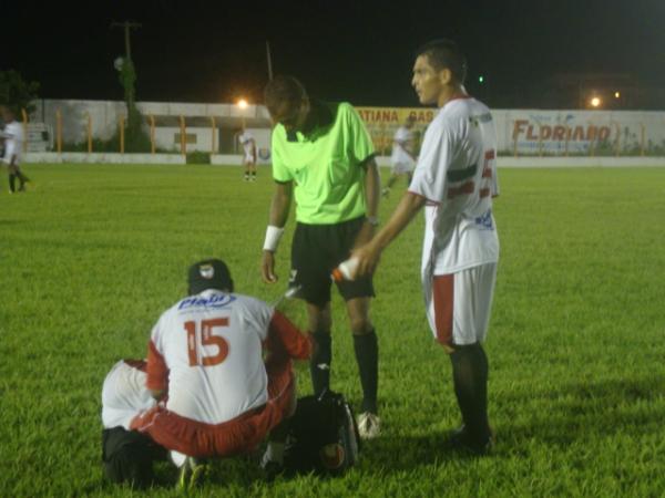 River teve dificuldades(Imagem:Floriano News)