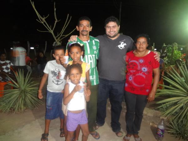 Comemora&ccedil;&atilde;o do partido PT  pela elei&ccedil;&atilde;o do vereador Andr&eacute; na Comunidade Morrinhos(Imagem:FlorianoNews)