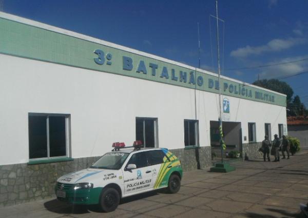 Furto de motocicleta e caixa de ferramentas são registrados pela PM em Floriano