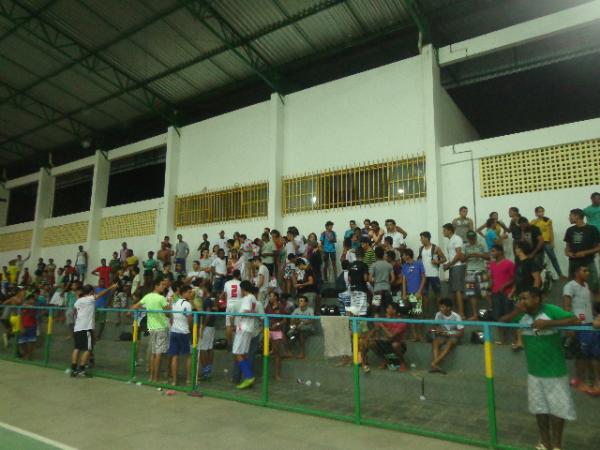 Jogos Escolares Florianense atrai grande p&uacute;blico em Gin&aacute;sio Poliesportivo.(Imagem:FlorianoNews)