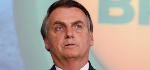 Bolsonaro diz que ataque dos EUA no Iraque "vai impactar" preço dos combustíveis no Brasil