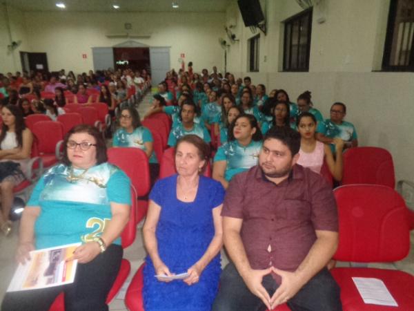 Escola Pequeno Pr&iacute;ncipe celebra anivers&aacute;rio com culto em a&ccedil;&atilde;o de gra&ccedil;as.(Imagem:FlorianoNews)
