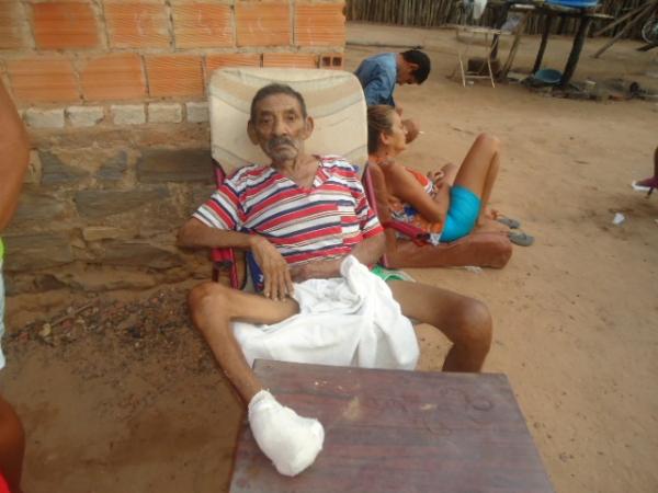 Sr. Joaquim,  que recepcionou a equipe FlorianoNews em sua resid&ecirc;ncia. (Imagem:FlorianoNews )