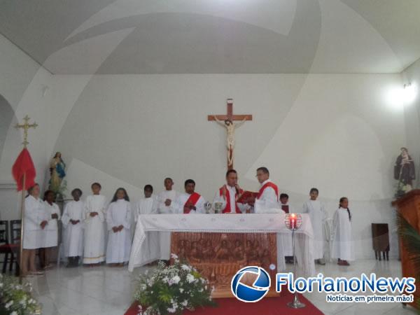 Em Bar&atilde;o de Graja&uacute;, Par&oacute;quia de Santo Ant&ocirc;nio celebra o Domingo de Ramos. (Imagem:FlorianoNews)
