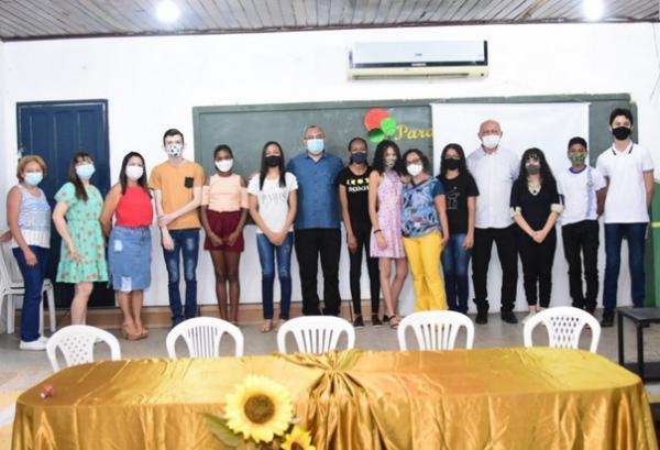 Alunos da Rede Municipal de Ensino de Floriano s&atilde;o premiados na OBMEP.(Imagem:Secom)