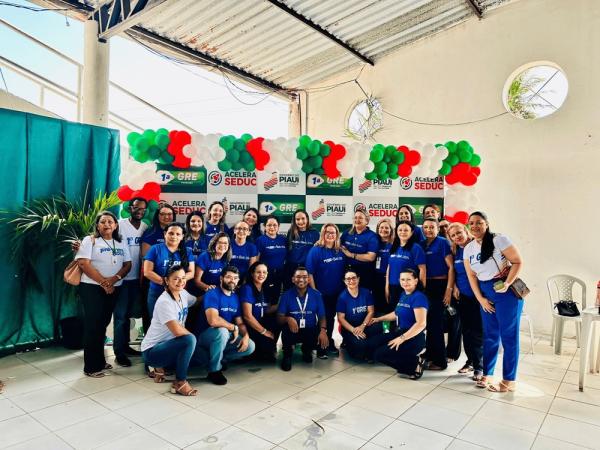  Pr&eacute;-Enem na Estrada revisa conte&uacute;dos com 600 Estudantes Seduc em Parna&iacute;ba.(Imagem:Divulga&ccedil;&atilde;o)