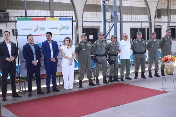 Pol&iacute;cia Militar do Piau&iacute; recebe tr&ecirc;s mil coletes bal&iacute;sticos, UTI m&oacute;vel e viatura lil&aacute;s.(Imagem:Divulga&ccedil;&atilde;o)