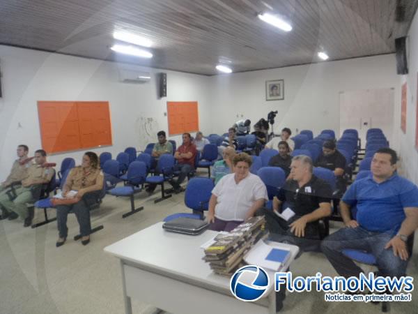 Reunião define participação dos paredões de som no carnaval de Floriano.(Imagem:FlorianoNews)