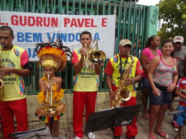 Roseana Sarney &eacute; recebida com festa em Bar&atilde;o de Graja&uacute;.(Imagem:FlorianoNews)