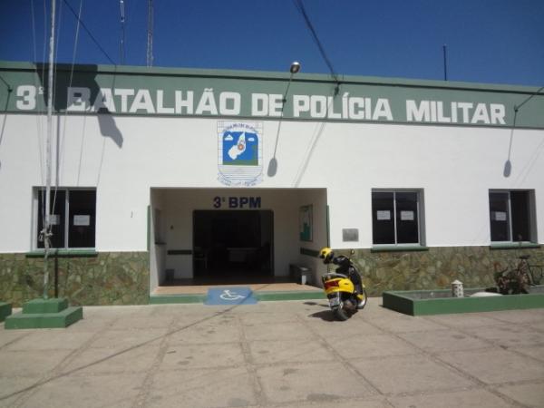 Comerciante &eacute; v&iacute;tima de tentativa de homic&iacute;dio por policial militar.(Imagem:FlorianoNews)