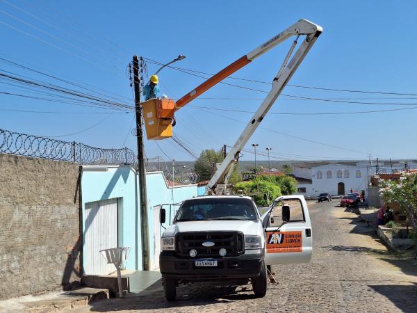 Floriano avan&ccedil;a com moderniza&ccedil;&atilde;o da ilumina&ccedil;&atilde;o p&uacute;blica.(Imagem:Divulga&ccedil;&atilde;o)