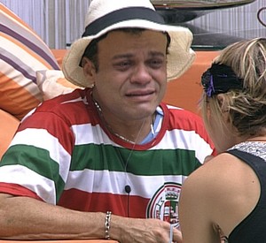 Chorando novamente Daniel diz: 'Saudade do meu namorado'