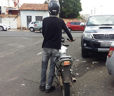 Tio presencia prisão e reconhece moto furtada de sobrinho em Teresina