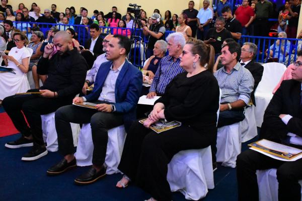 Vereadores de Floriano homenageiam personalidades com título de Cidadania(Imagem:CMF)