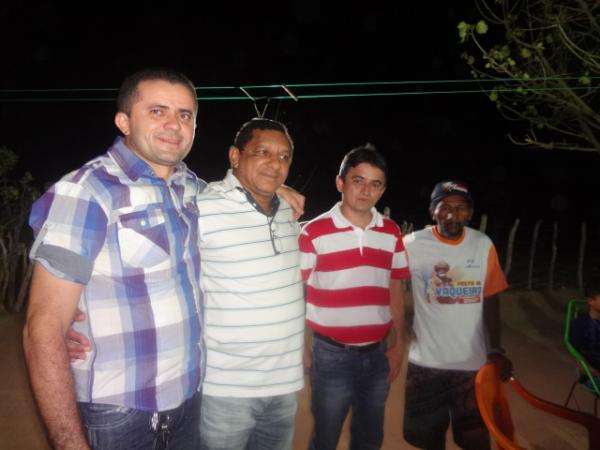 Comemora&ccedil;&atilde;o do partido PT  pela elei&ccedil;&atilde;o do vereador Andr&eacute; na Comunidade Morrinhos(Imagem:FlorianoNews)