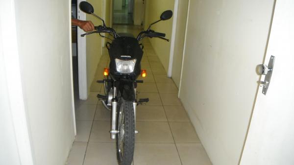 Moto roubada em Floriano &eacute; recuperada pela PM em menos de 24h.(Imagem:FlorianoNews)