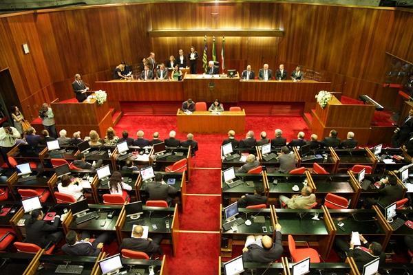 Deputados defendem que excesso de arrecadação do Estado seja dividido