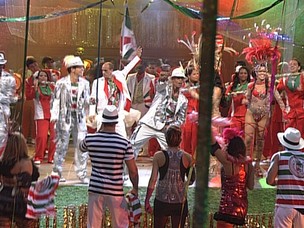 Bateria da Grande Rio e choro de Daniel com saudades do namorado marcaram a noite
