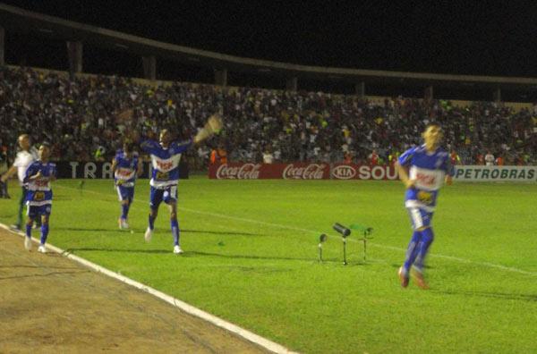 Comemora&ccedil;&atilde;o do gol(Imagem:180 graus)