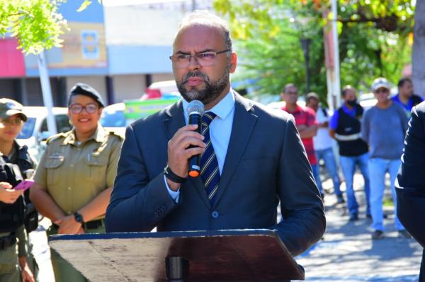 Vereadores participam oficialmente da abertura da Semana da P&aacute;tria em Floriano(Imagem:C&acirc;mara Municipal de Floriano )