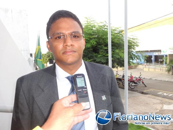 Delegado Luciano Alc&acirc;ntar, titular do 1&ordm; Distrito Policial de Floriano.(Imagem:FlorianoNews)
