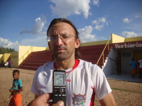 entrevista com sec. de esportes de barao - Junior Carneiro(Imagem:reda&ccedil;&atilde;o)