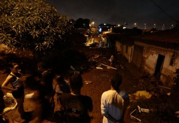 Confirmados três mortos na zona Sul de Teresina durante forte chuva.(Imagem:Thiago Amaral)