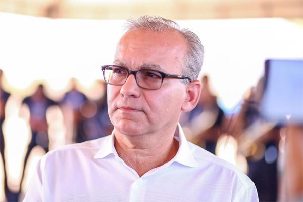 Firmino Filho desafia oposição e denuncia candidatos "laranjas"