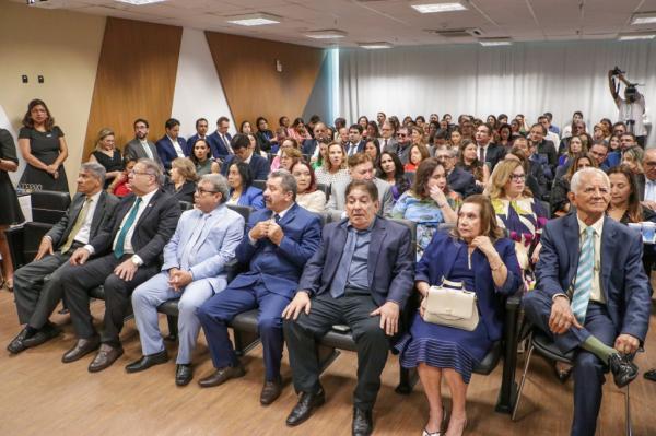 Valdeci Cavalcante é homenageado com a Medalha do Mérito do Ministério Público no Piauí(Imagem:Divulgação)