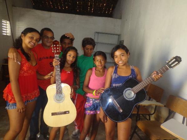 Secretaria de Cultura oferece curso de viol&atilde;o em Floriano.(Imagem:FlorianoNews)